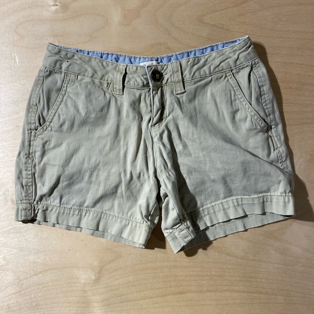 Red Camel Women's Khaki Cargo Shorts Size 5 (HT)